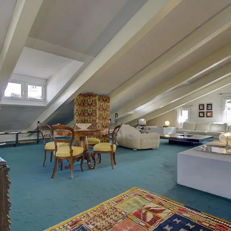 Arnoldi-rooftop Apartment